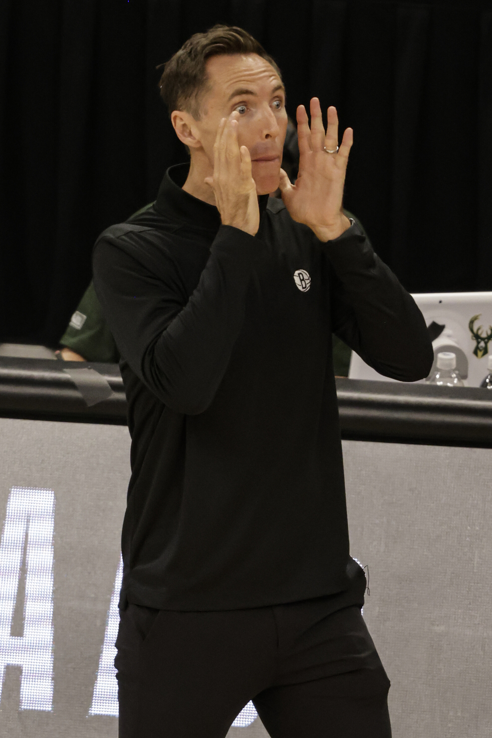 包含科维托娃重要时刻战术调整，雄鹿带队取胜！全场沸腾不已的词条